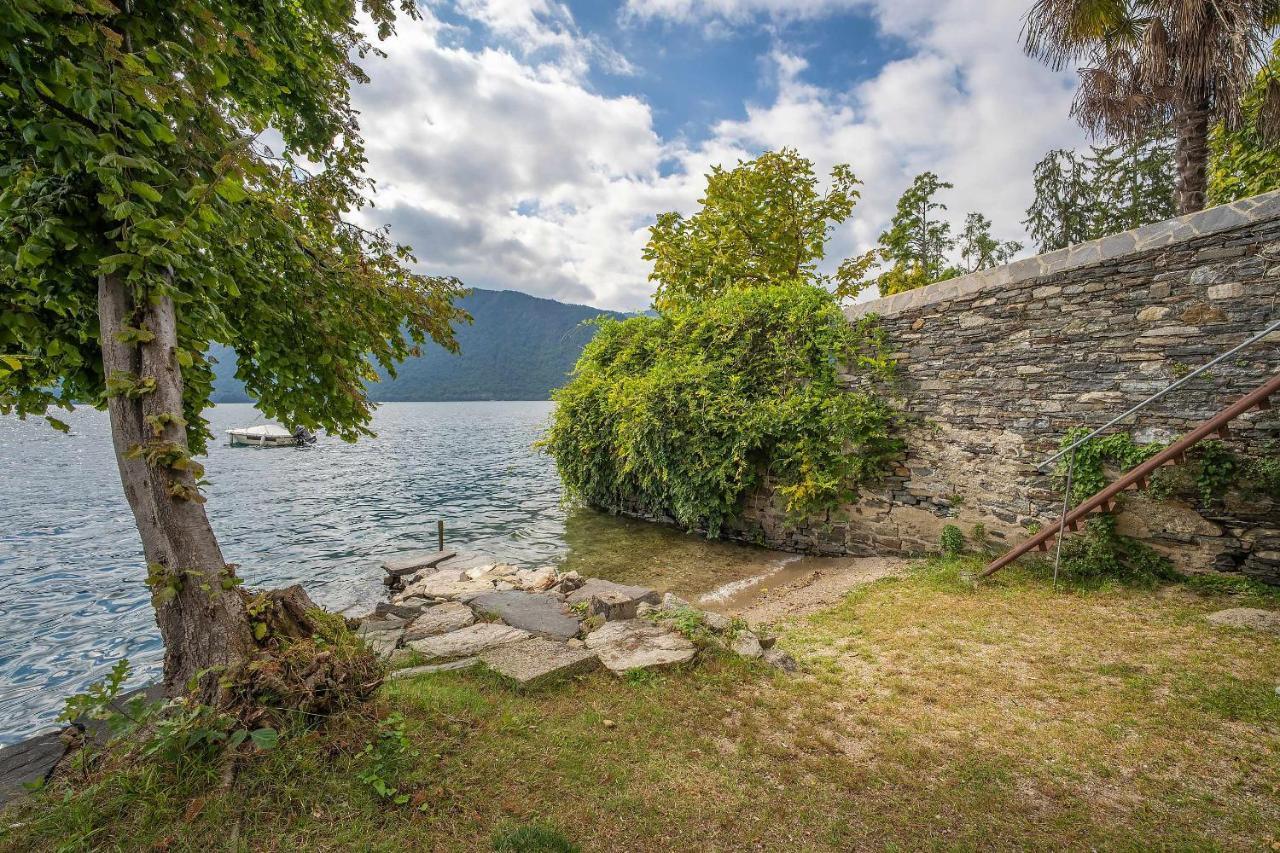 Il Glicine Appartamento Con Darsena Privata A Lago Pettenasco Dış mekan fotoğraf